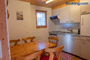 Chalet Gerbera - Image 3