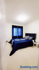 3BR Home Near Niagara Falls King Bed Free Parking 75 Inch TV & Wi-Fi - Image 2