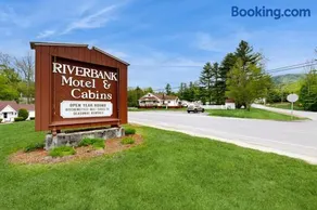 Eclectic Studio Cabin w/ Kitchenette, Free WiFi, Riverfront Location & More - Image 1