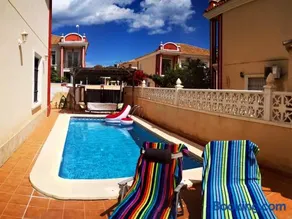 Chalet Campoamor con piscina privada - Image 2