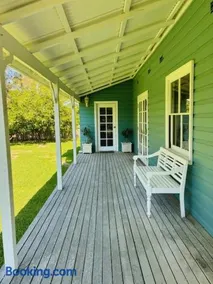 Blue Pearl - Old Bar Holiday Rentals - Image 4