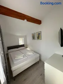 CosAlpin Apartament - Image 2