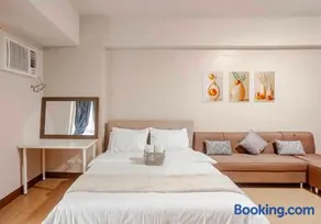 Classy Venice in St Mark Venice Mall near BGC, Pet Friendly, Swimming Pool, Balcony - Image 3