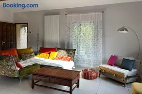 House in Rochefort with Private Pool & AC - Image 1
