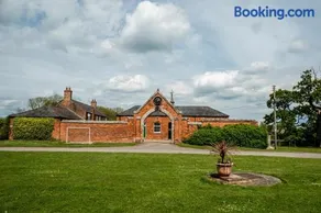 Prince Rupert House at The Red House Estate - Image 5