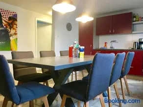 City Apartment - Image 4