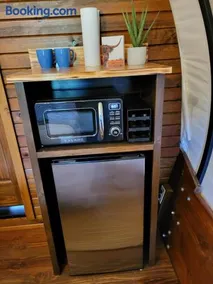 Unique Covered Wagon Tiny Home - Fire Pit - Grill - Stargazing - Sunrises - Glamping - Image 3