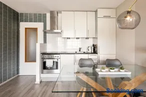 LAAX Central Holiday Apartment with Pool & Sauna - Image 2