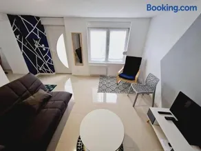 Maison calme et toute équipée avec jardin - Image 1