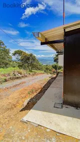 Cabaña en Moniquira, con jacuzzi y vista a la montaña - Image 2
