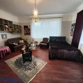 The Vintage Apartment - Image 2