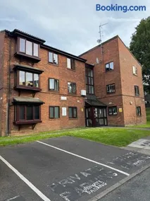 2 Bedroom Flat in Anerley with free parking - Image 1
