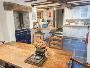 Garden Cottage - Image 5