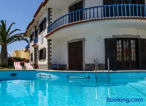 Santa Beach House - Image 2