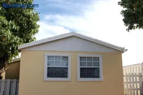 Screaming Reels Guest House Grand Turk - Image 1