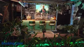 Engadine Guesthouse Retreat with Pool and Outback Bar - Image 5