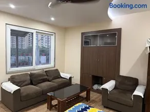 Rooftop Retreat- Peaceful & Luxurious Homestay BnB - Image 1