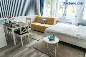 Marina House Apartments - Image 2