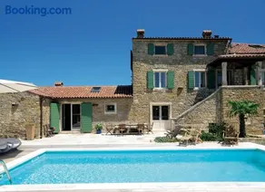Apartment Villa Maslina - Image 1