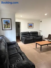 2x1 granny flat close to Perth Airport - Image 4