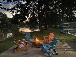 Creekside Cottage - kayak, SUP, fishing, game room, steps to the beach - Image 2