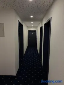 WaldGold Aparthotel - Image 3
