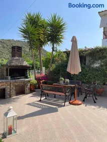 Backyard houses - Image 2