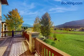 Black Bear Lodge - Image 4