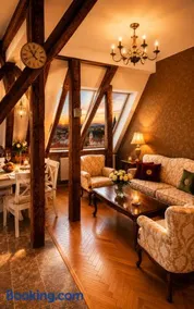 Albert Authentic Heritage - Historic Views - Private Parking & Special Pool and Spa Rates - Image 2