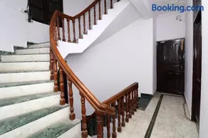 OYO Home Laxmi Inn Near Indira Nagar Metro Station - Image 2