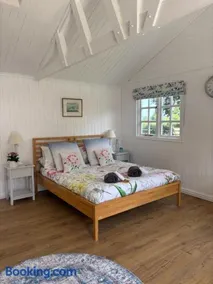 The Garden Room - Image 2