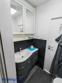 Apartment - Image 5