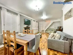 Penny Lein Apartments - Image 4