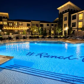 Elegant 2 Bedrooms 3 Beds with Resort Aminities - Image 3