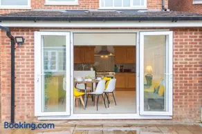 Central Ashford Stay - Contractors & Families Welcome - Free Parking - Image 4