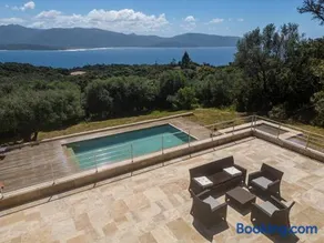 Family Villa with Pool and Sublime Sea View - Image 3