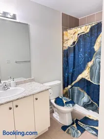 Nice Cozy Room in Thorold, close to Niagara Falls - Image 4