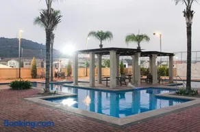 Piscina privada, BBQ, En casa privada de 3 habitaciones, Aurora Villaclub Etapa Natura - Image 5