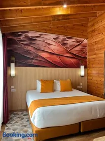 Ridge Cabin Resort - Image 1