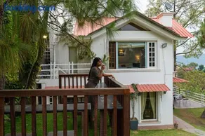 StayVista at Bellevue with Outdoor Jacuzzi - Image 2