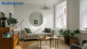 The Dundonald Guesthouse & Cottage - Image 2