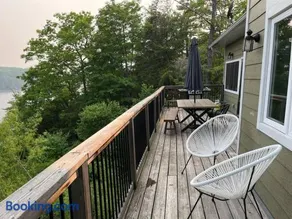 The Bear Cave Cottage at Little Kennisis Lake - Image 3