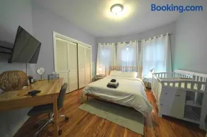 Cozy 2BR-Walk to Tufts & Green Line, Near Boston! - Image 3