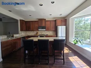 Renovated 4BR 6 Bed 3 and a half Bath Near DFW Airport - Image 4