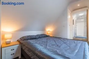 Beautiful new apartment with sheltered parking - Image 3