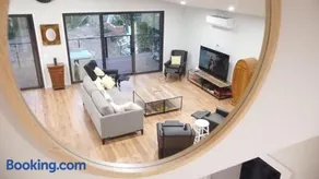 PIECE OF PARADISE, huge 4 bedroom haven - Image 2