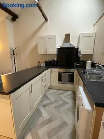 Flat 2 Chestergate - Image 4