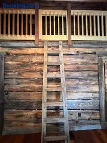 Quiver Beach Cabin - Image 1