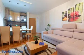 Diamond Apartments - Image 5