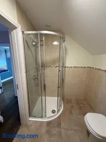 Apartment 11 Lucas Lane - Image 4